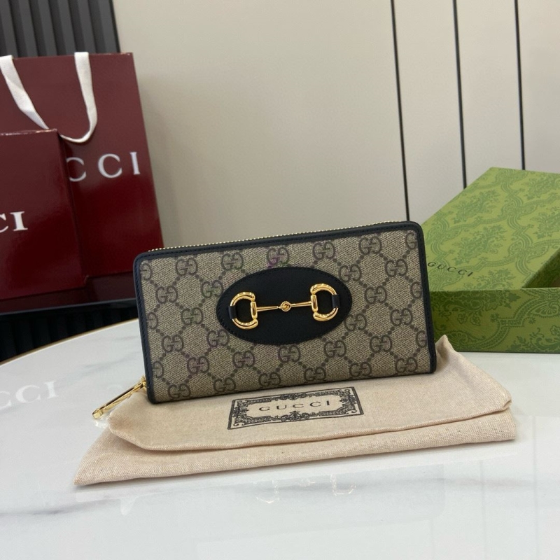 G*u*i wallets & purse